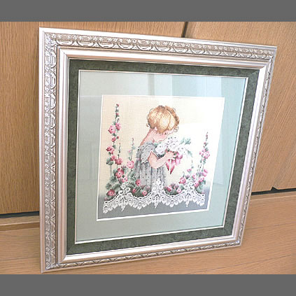 岐阜のMIさんの刺繍作品「エマ」 岐阜のMIさんの刺繍作品「エマ」